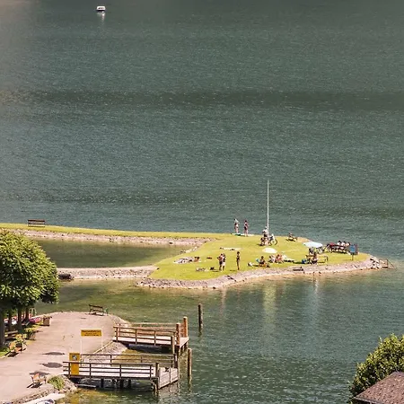 Private * Traunkirchen