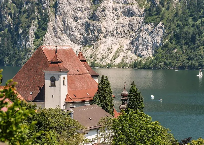 Private טראונקירכן