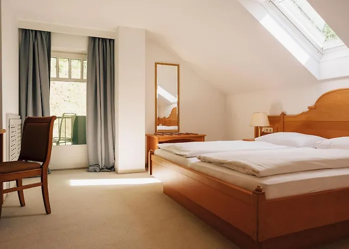 Private * טראונקירכן