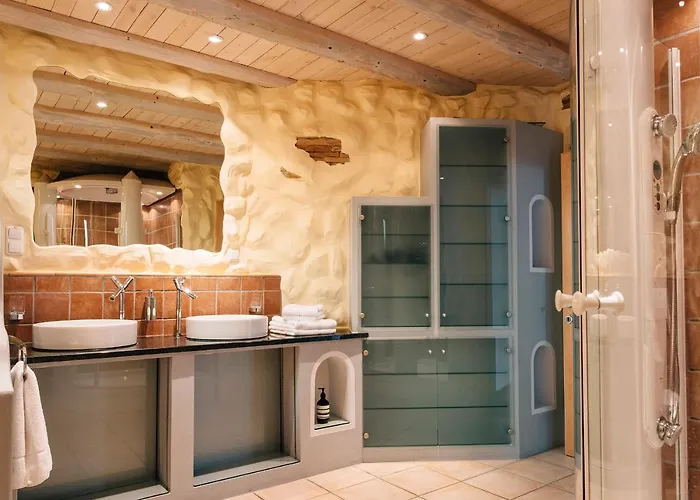 Private * טראונקירכן